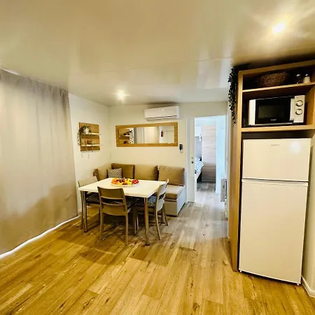 בית נופש Family Grand De Luxe Mobilhome