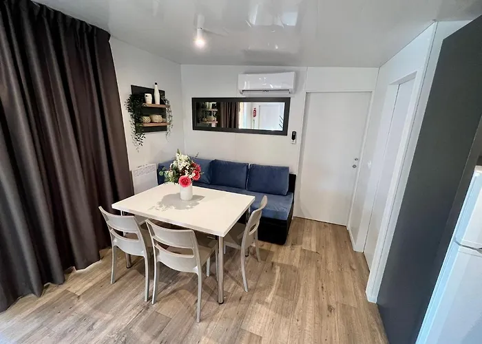 Nyaraló Family Grand De Luxe Mobilhome *