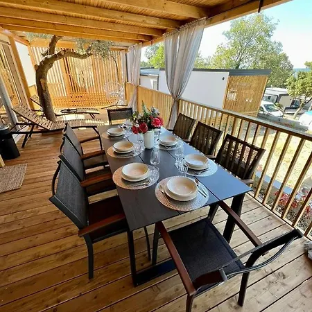 Family Grand De Luxe Mobilhome Prázdninový dům Selce